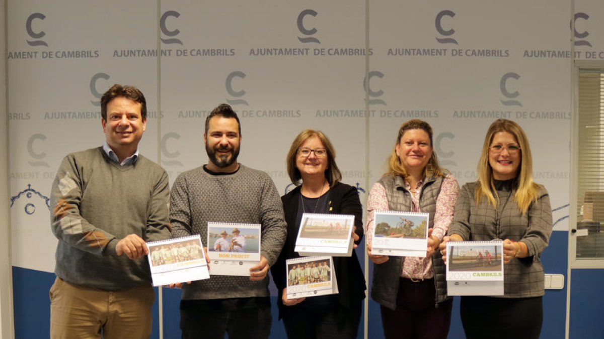 Cambrils presenta dos calendarios para promocionar el turismo gastronómico y deportivo
