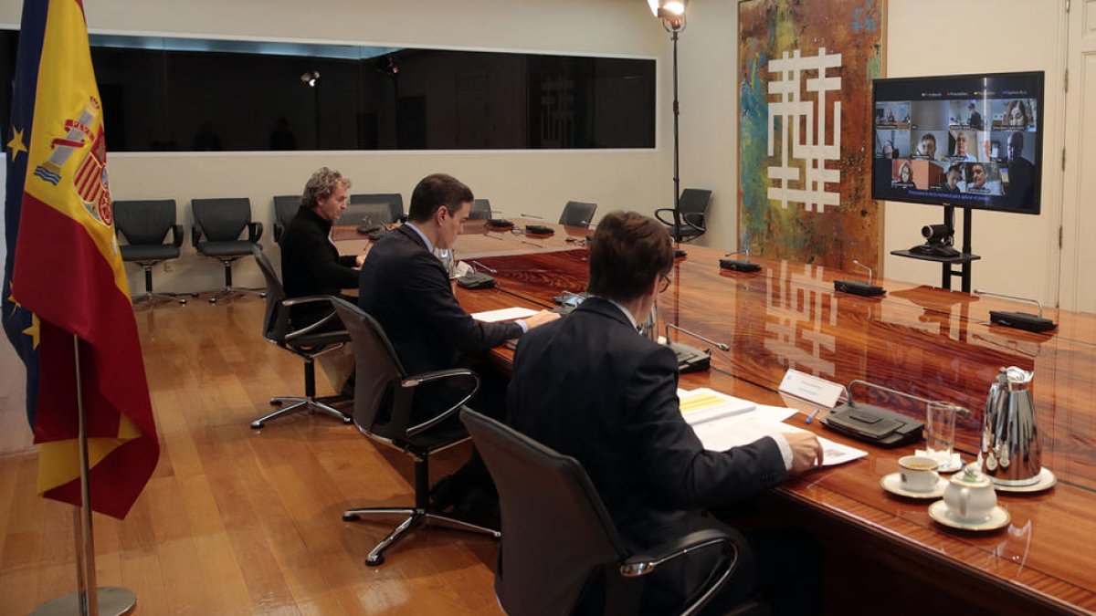 Simon diu que s'està «a prop» del pic de contagis