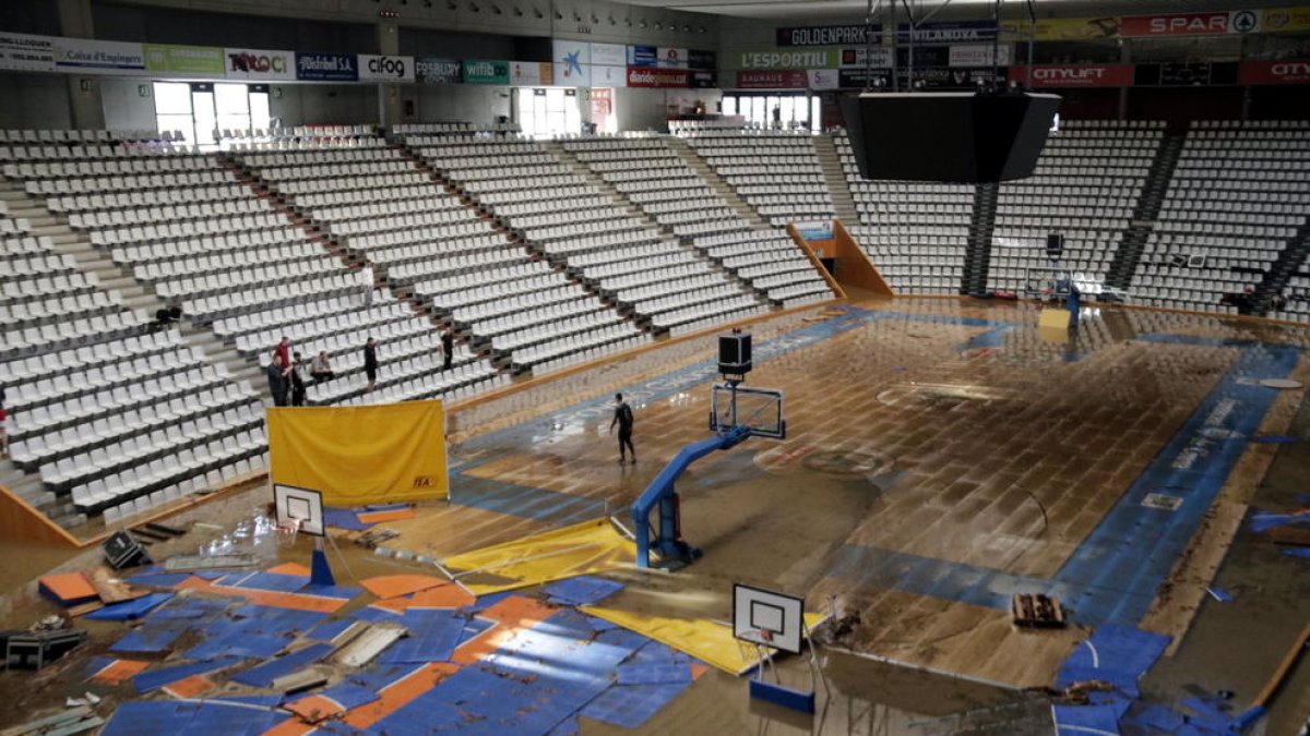 La cesión del parquet del Palau de l'Anella enfrenta gobierno y oposición