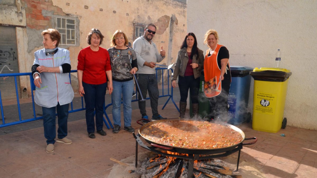 Paella de germanor per Santa Àgueda a Roda de Berà