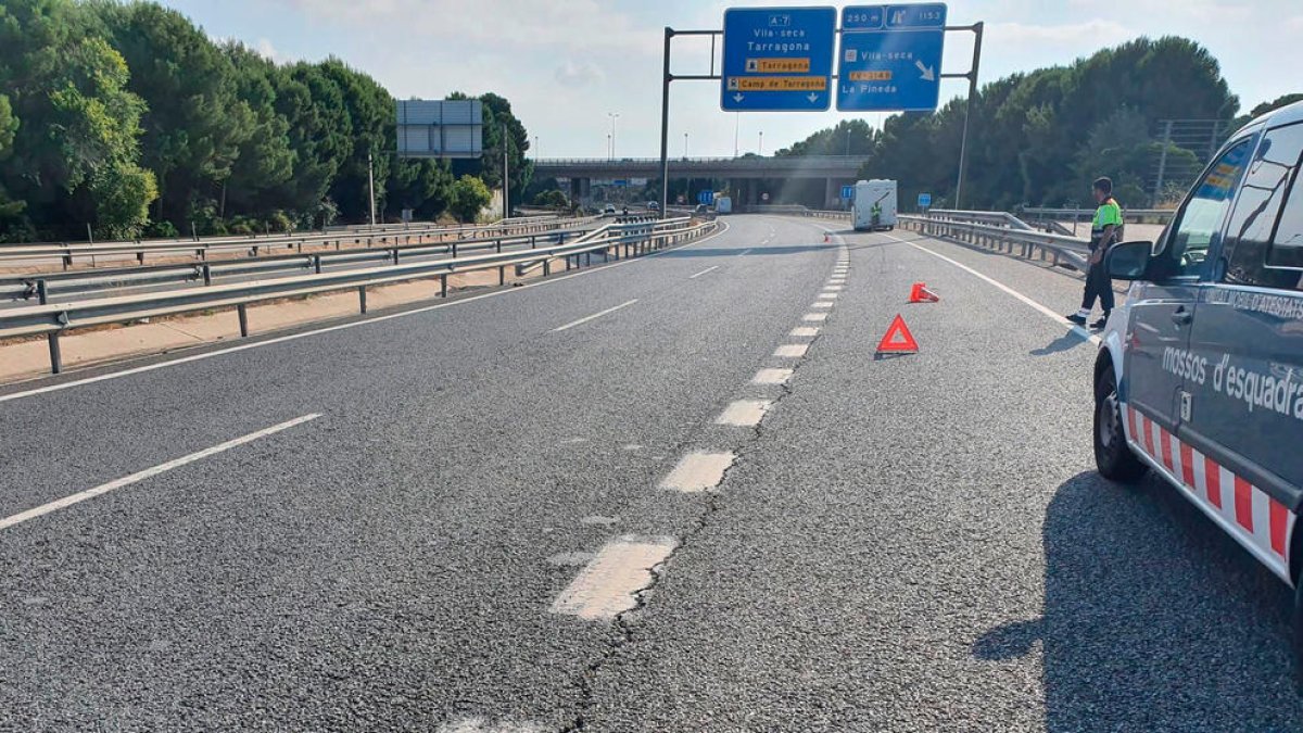 Condueix begut per l'A-7 a Tarragona i posa en perill la vida d'un mosso