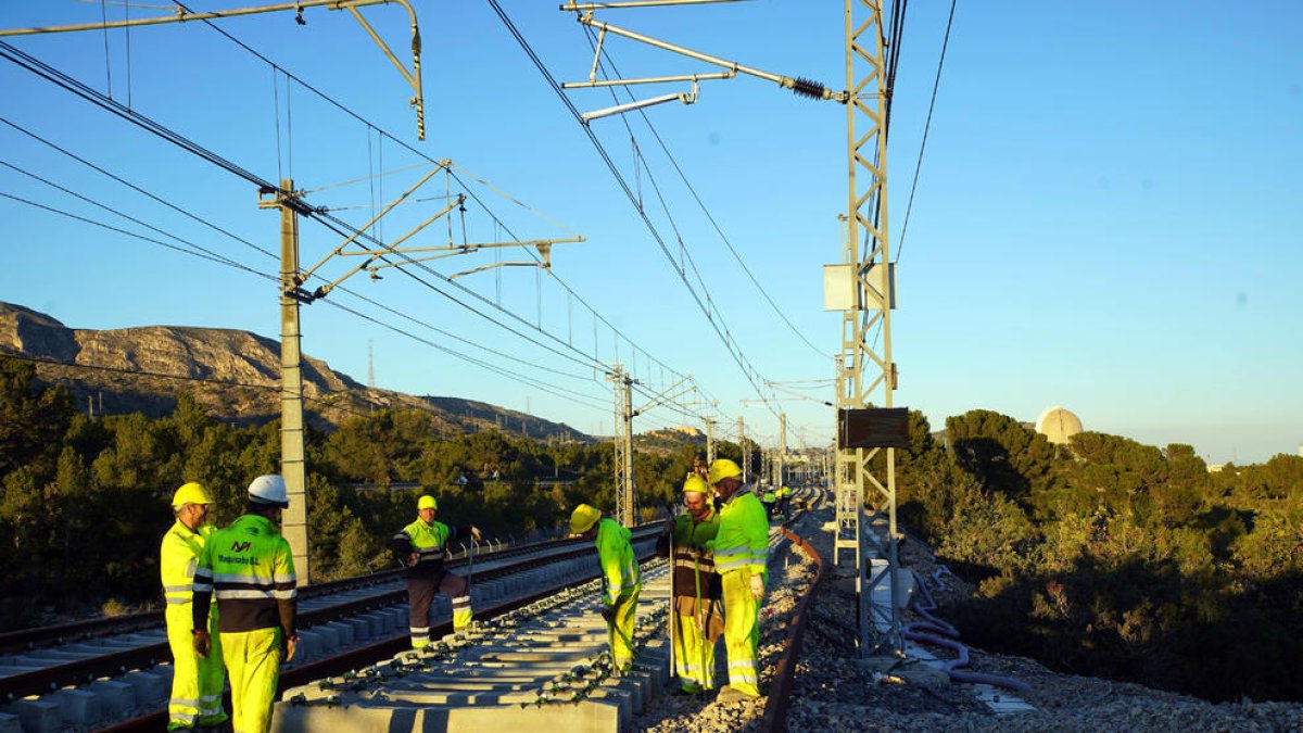 Luz verde a la implantación del ancho de vía internacional en el tramo entre Tarragona y Castellón