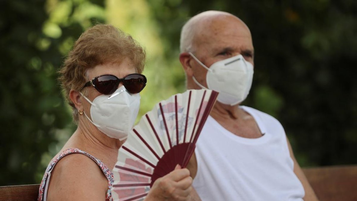 Els metges recomanen descansar almenys cada hora de l'ús de la mascareta