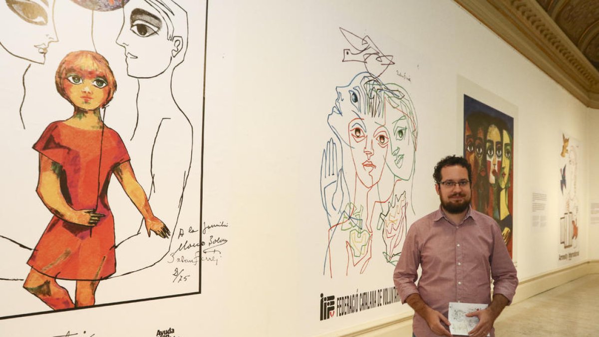 «En los carteles de Palau Ferré encontramos líneas sintéticas, simbolismo y menos color»