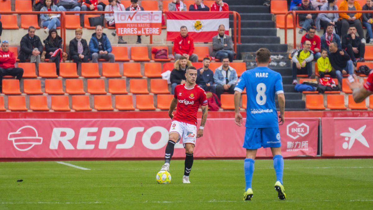 Juan Rodríguez se queda sin sitio en un Nàstic con exceso de centrales