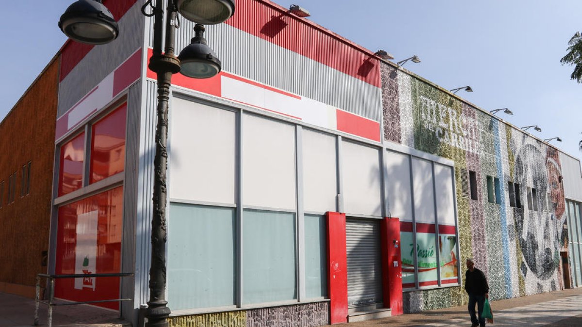 Un supermercado chino había pedido ocupar el local de Spar en el Carrilet