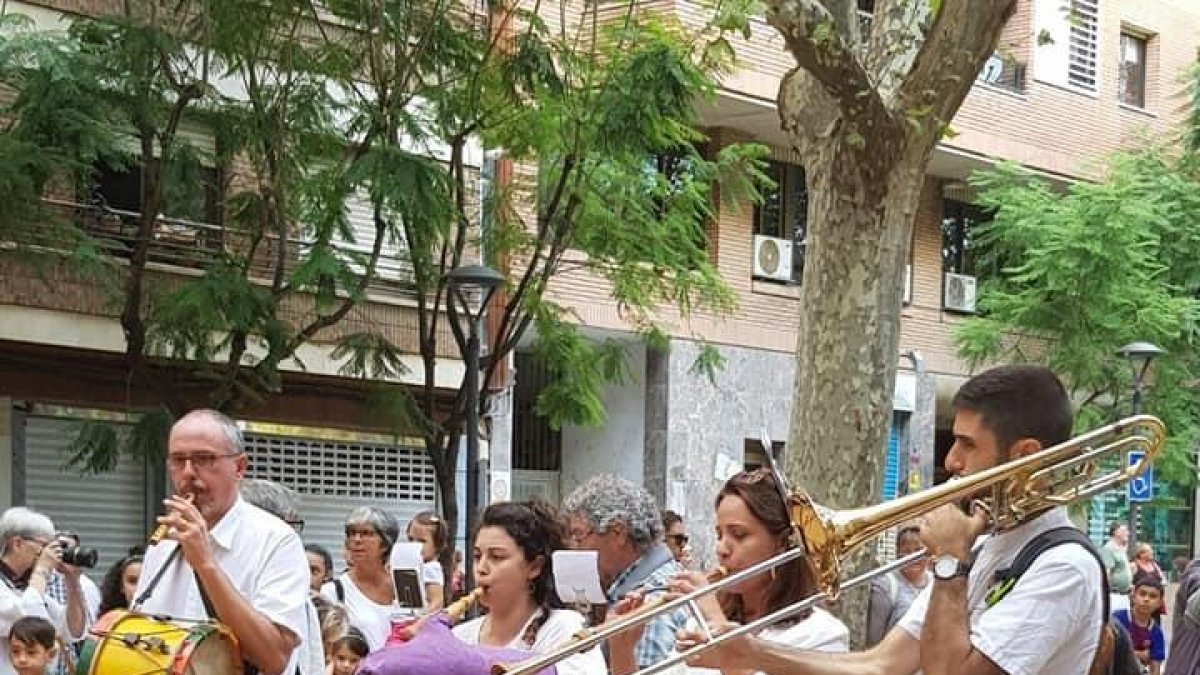 Músiques de seguici i lluïment al Vendrell