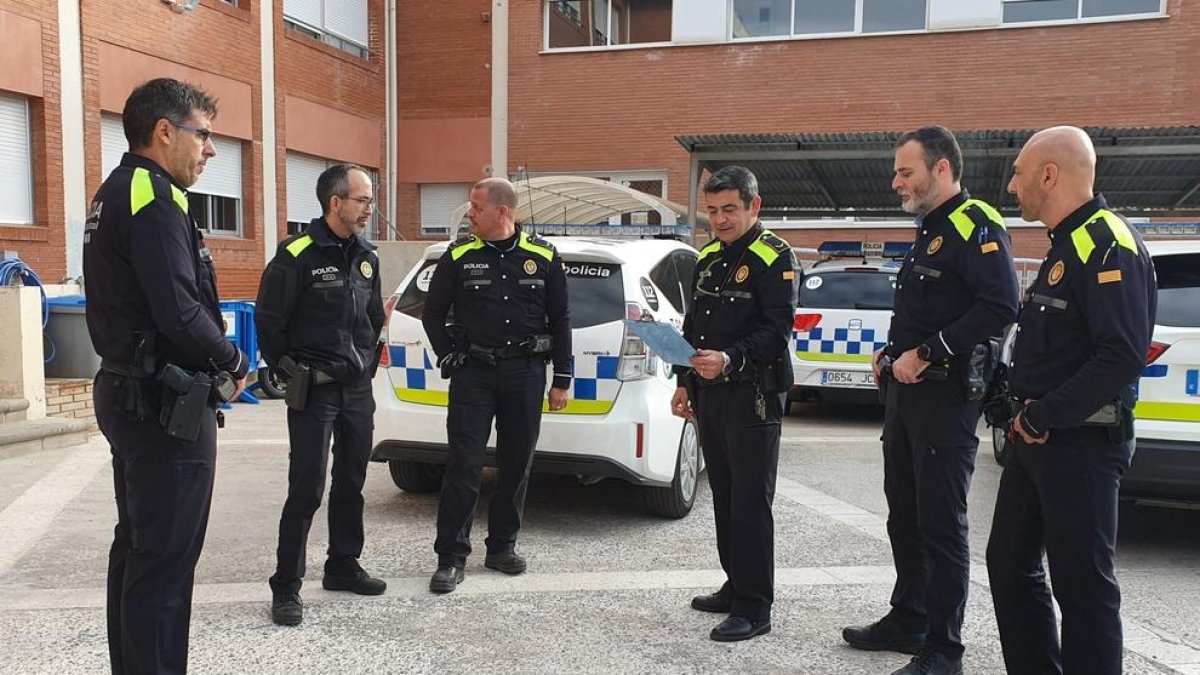 La policia local de Cunit imposa 15 sancions per no complir amb l'ús de les mascaretes