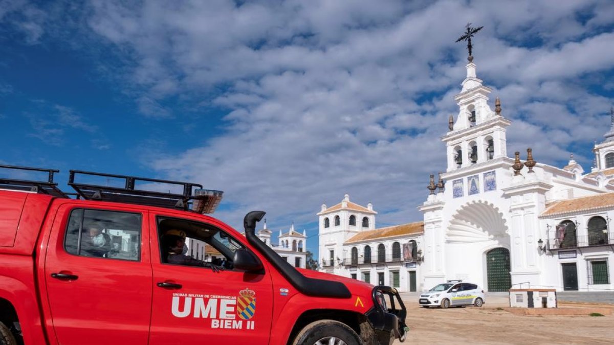 El sancionen per fer-se passar per legionari i parar el trànsit a Granada