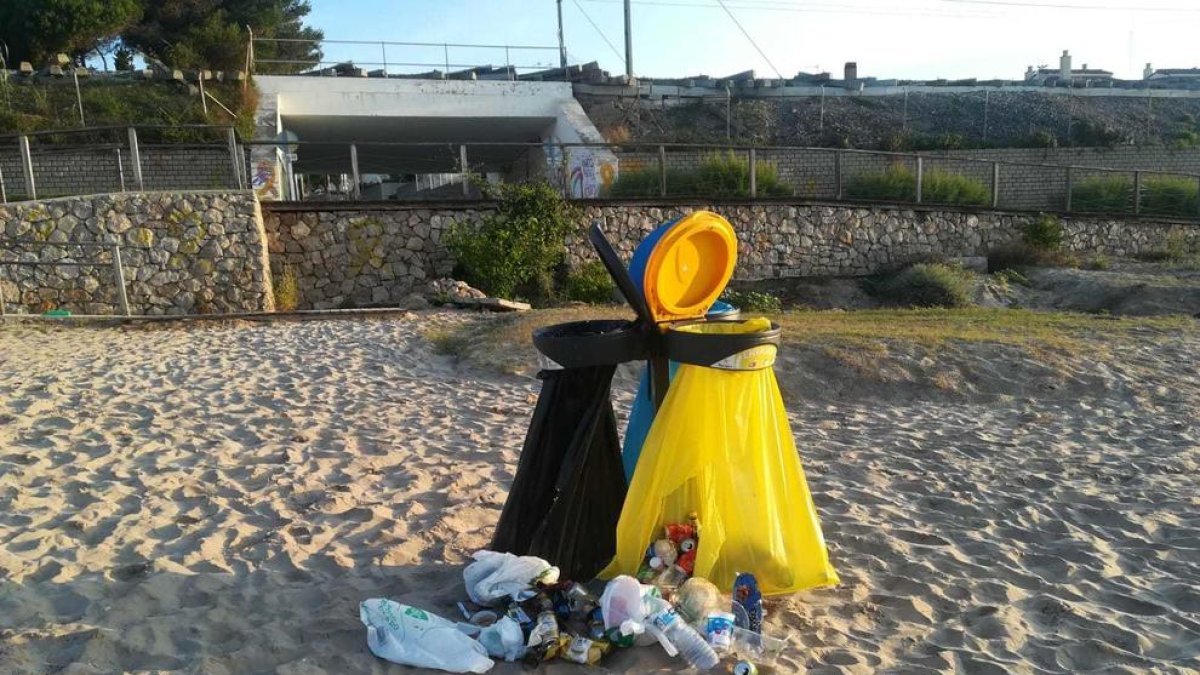 Tarragona sanciona 91 persones per llençar escombraries fora dels contenidors des de l'inici de l'estat d'alarma