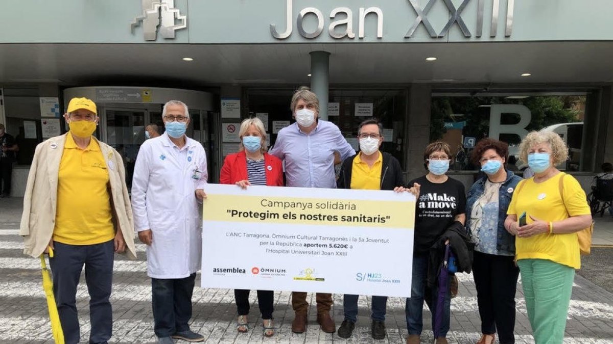 L'ANC, Òmnium i 3a Joventut per la República aporten 5.620 euros al Joan XXIII