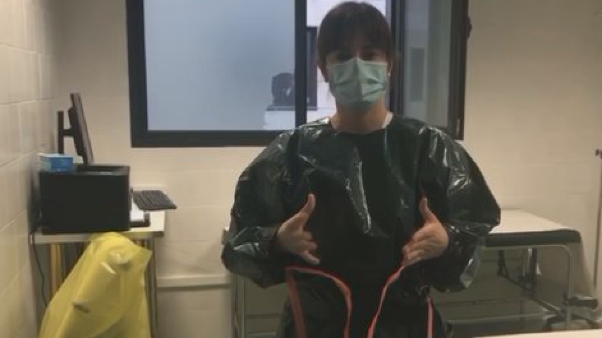 Crida a fer bates amb bosses de plàstic per a l'hospital del Vendrell