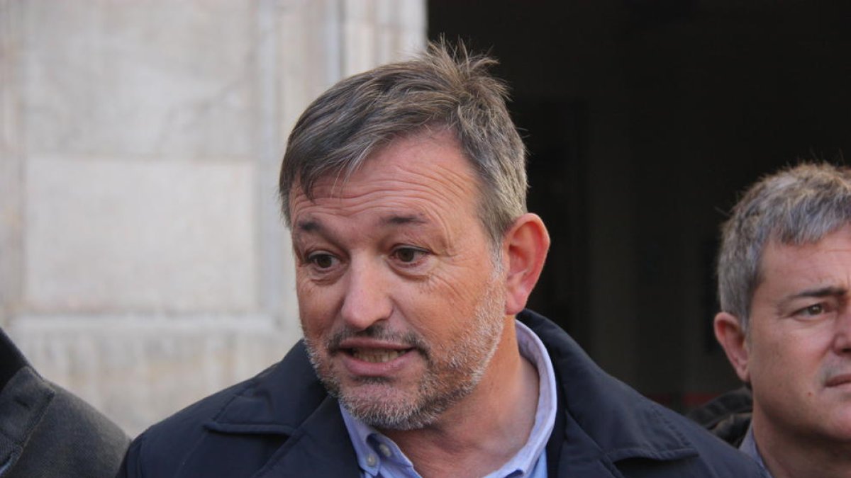 L'AMI impulsa un manifest perquè els alcaldes es plantin i es neguin a donar els seus romanents a l'Estat