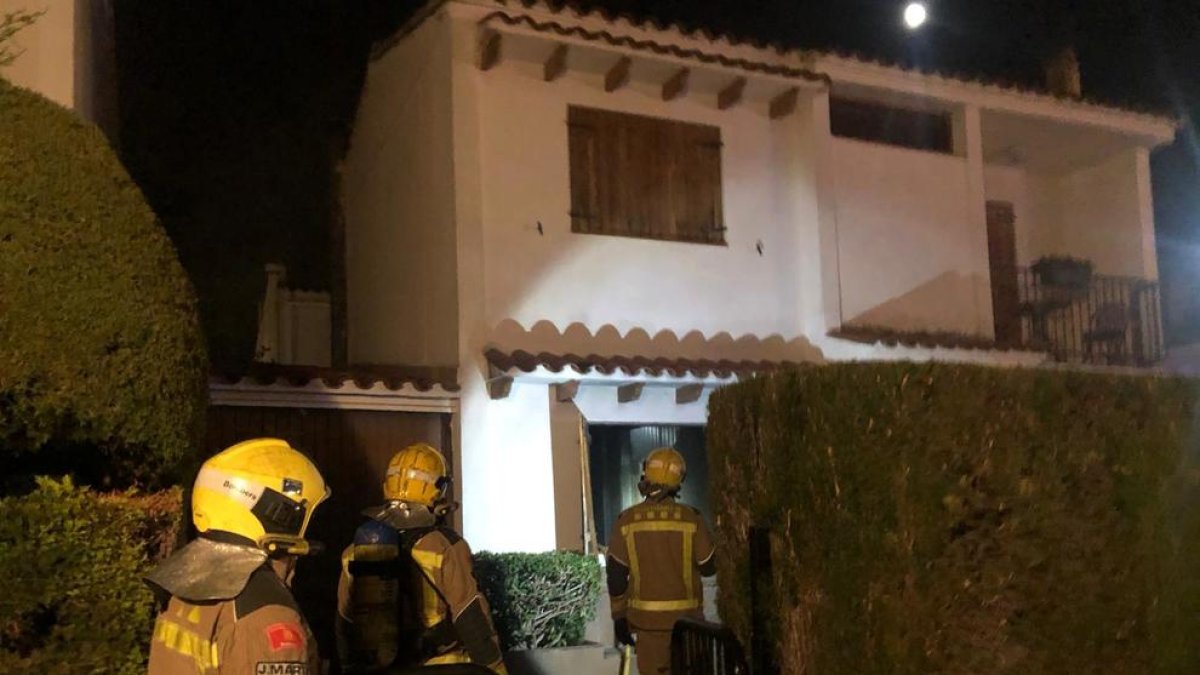 Quema una habitación en una casa unifamiliar de Altafulla