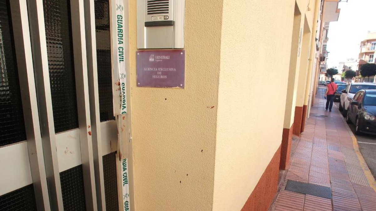 Detingut després de matar a la seva mare i ferir al seu pare amb una arma blanca