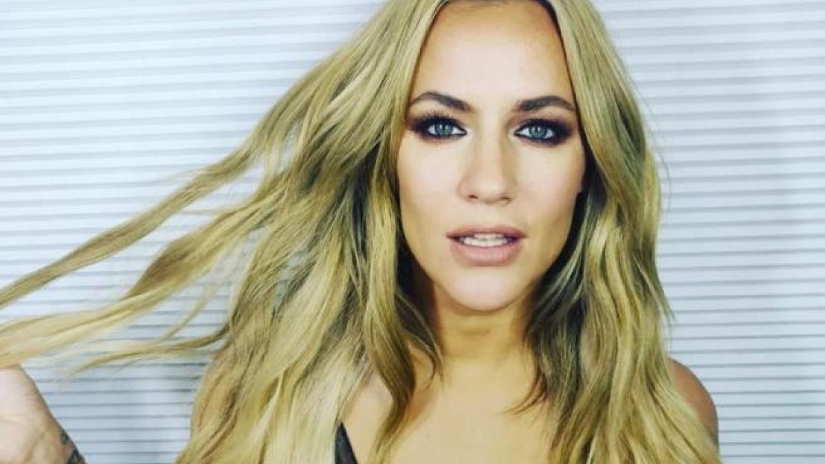 Troben morta a Caroline Flack, de 'Love Island': tercera mort d'una estrella d'aquest reality