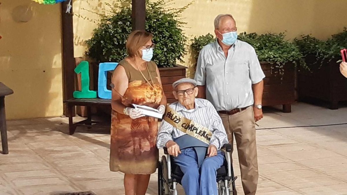 L'Albiol homenatja a Juan Domingo Fandos pels seus 100 anys