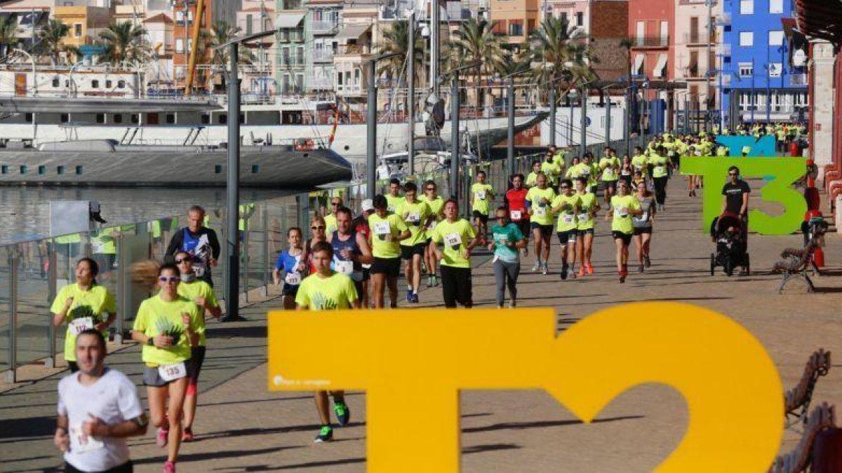 El Teatrillo del Serrallo recauda dinero por|para el Maratón de TV3