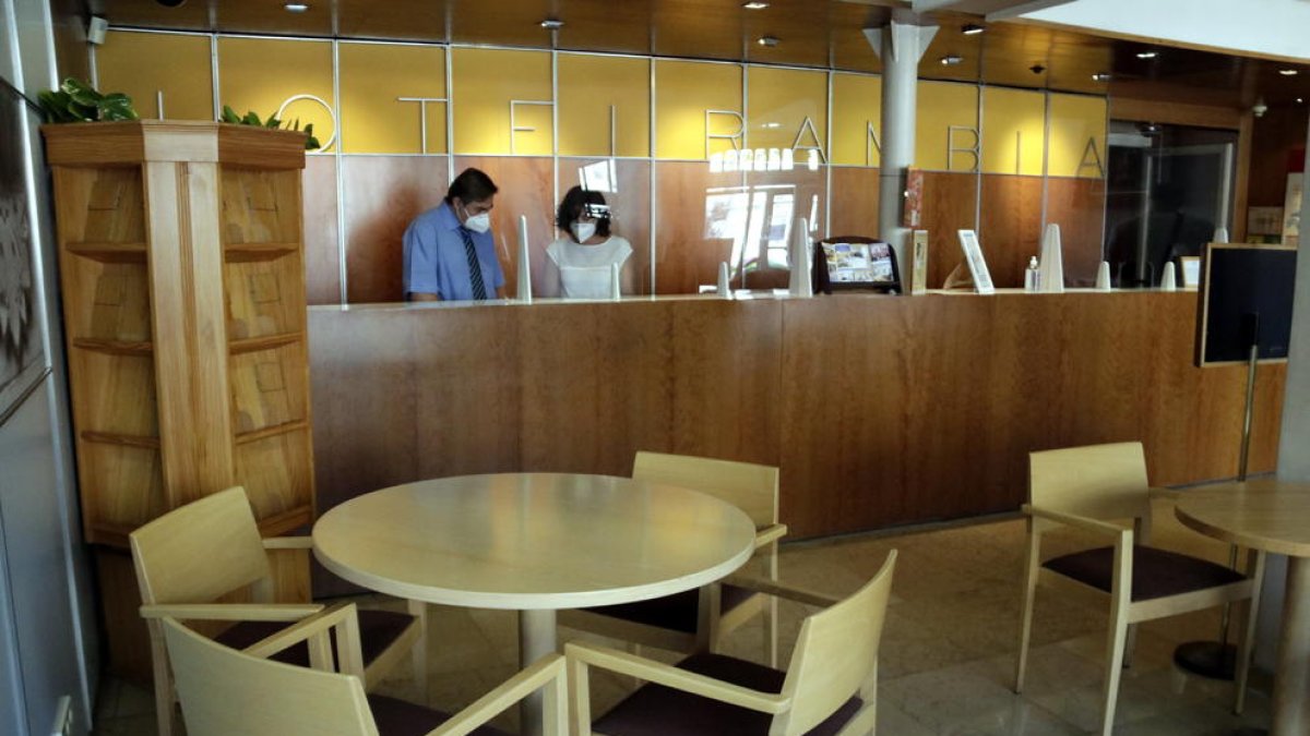 Los trabajadores acogidos a ERTE bajan del millón la primera semana de agosto