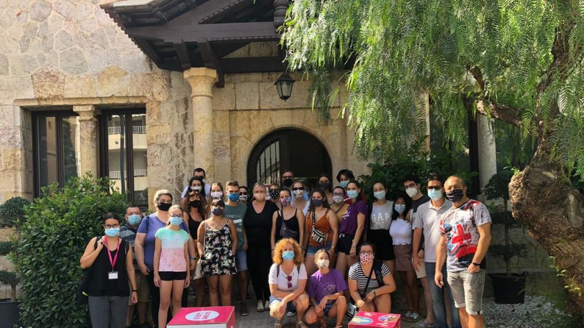 Reus se promociona al turista de casa con una campaña centrada en Gaudí y el vermú