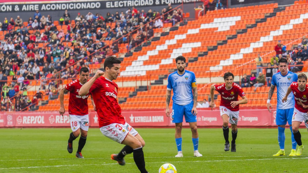 El Gimnástico busca portero, lateral izquierdo, mediocampista y dos sub-23