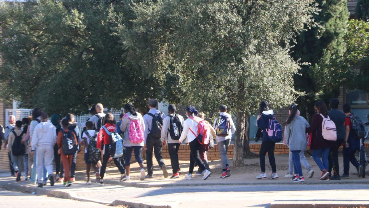 Augmenten a 1.241 els grups escolars catalans confinats per un positiu, 76 més que ahir