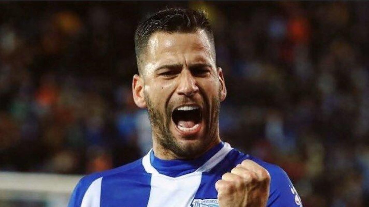 El Alavés sancionará en Édgar Méndez para aceptar una entrevista en una televisión de México