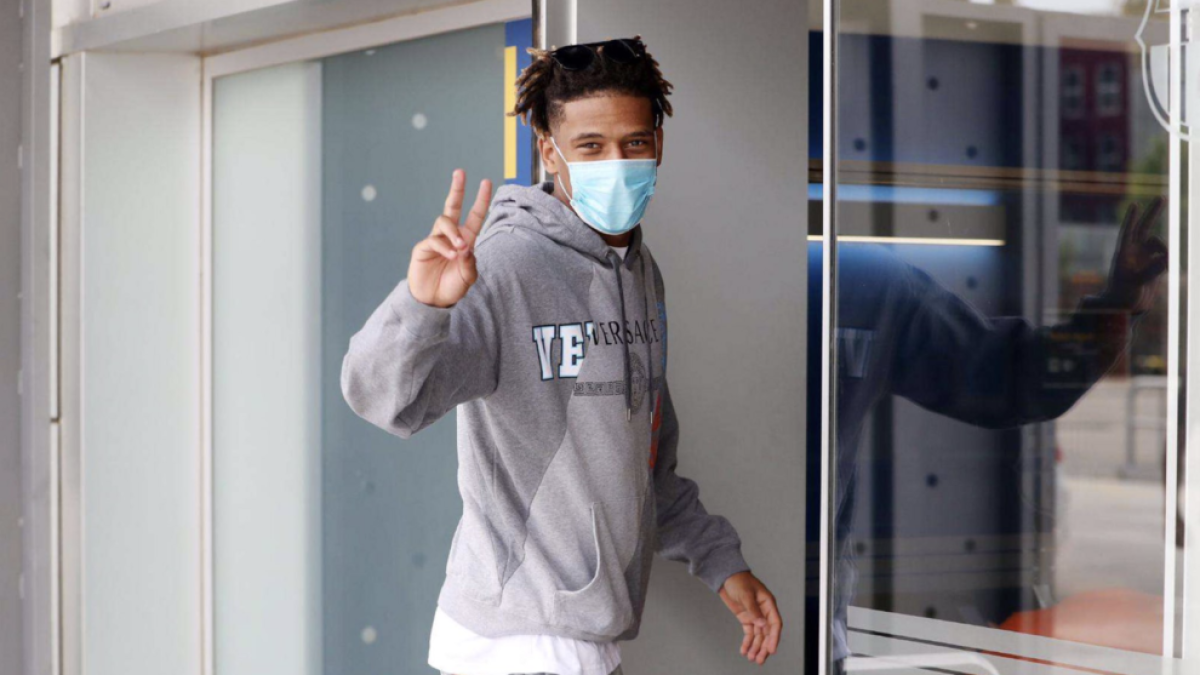 El azulgrana Todibo mujer positivo por covid-19