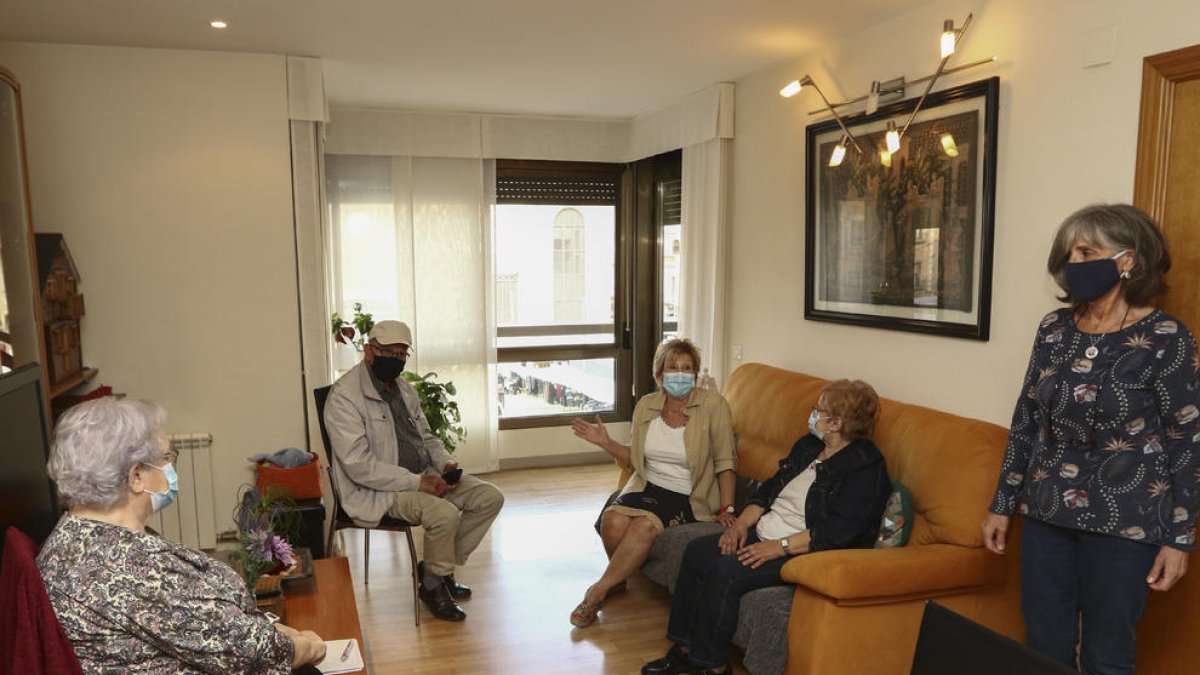 «Viviendo en Corsini, hace tres años que no duermo más de cuatro horas seguidas»