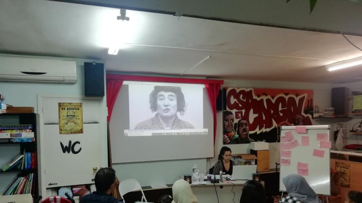 El pensament crític, a pas de caragol