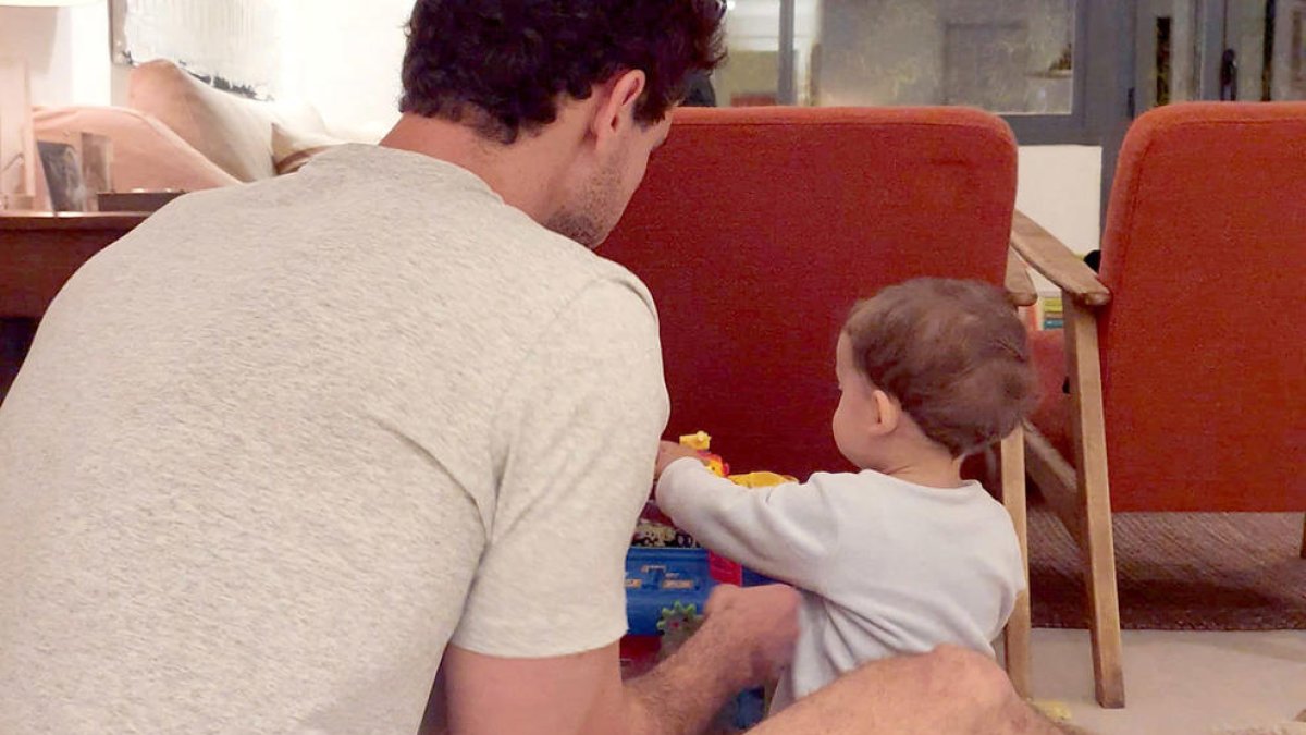 Un bomber de Madrid: «Les sortides són per a obrir portes, la gent mor sola a casa»