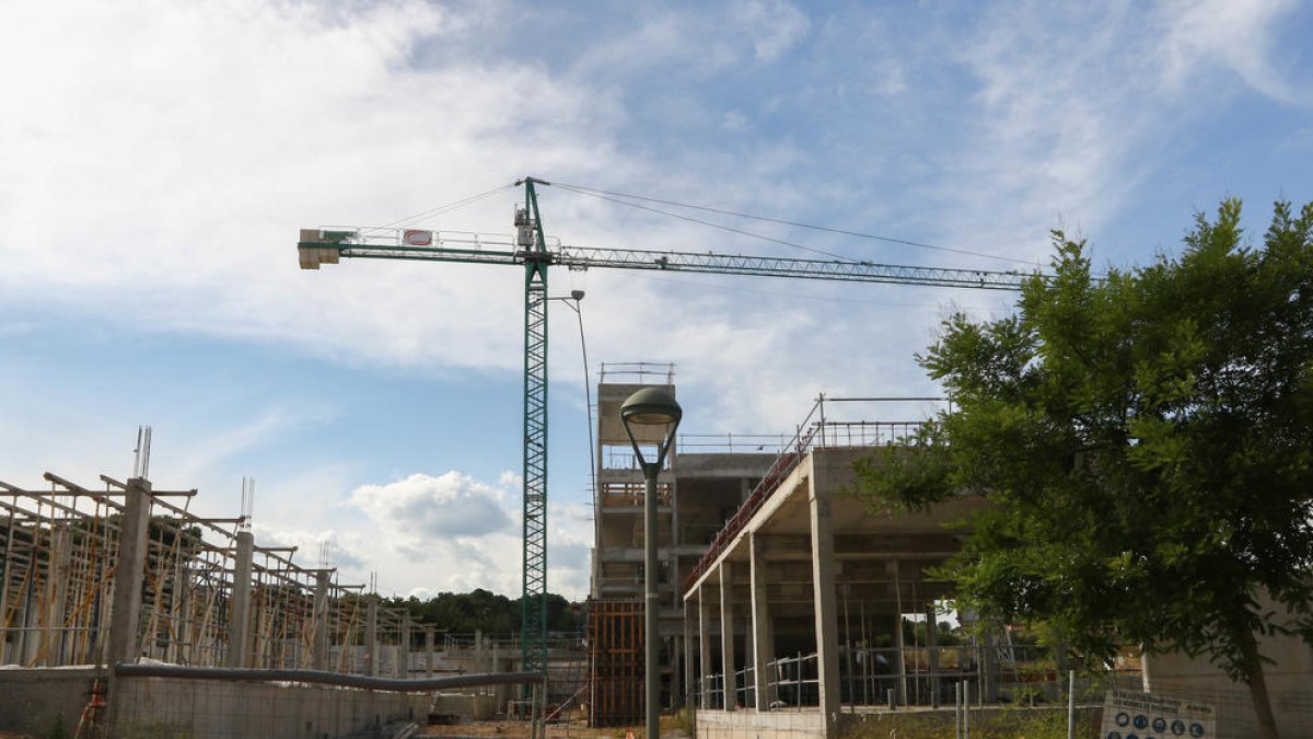L'AMPA de l'Arrabassada, indignada per la lentitud en la construcció de l'escola