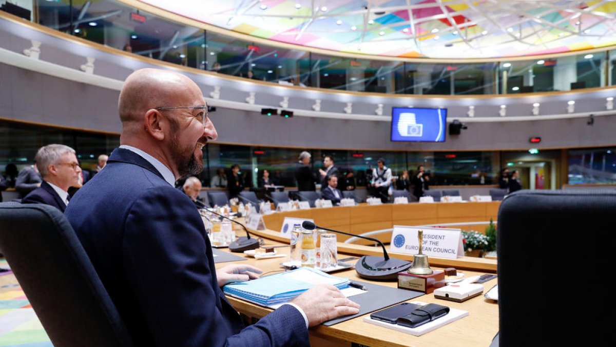 Fracassa la cimera per pactar el nou pressupost de la UE després de gairebé 30 hores de reunió