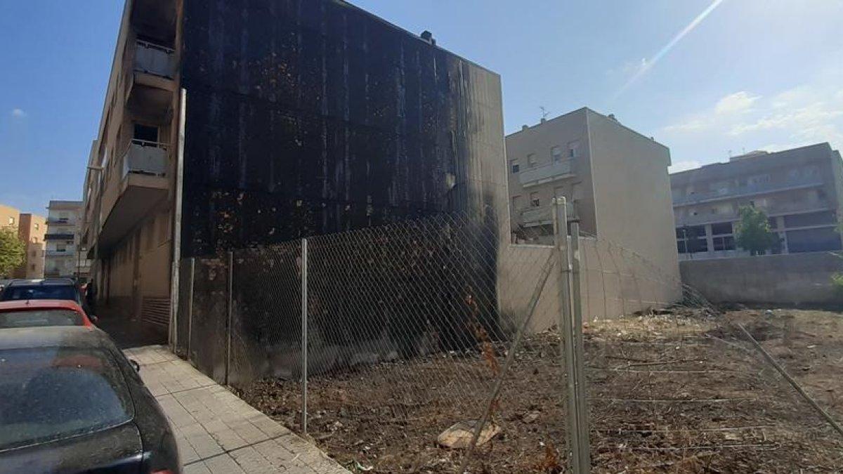 Demanen a l'Ajuntament del Vendrell que obligui a netejar els solars bruts