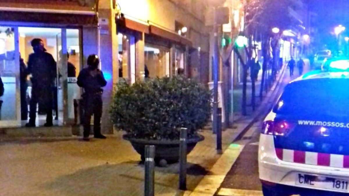 Dos detenidos y 39 identificados en un operativo policial contra el narcotráfico en Trinitat Vella