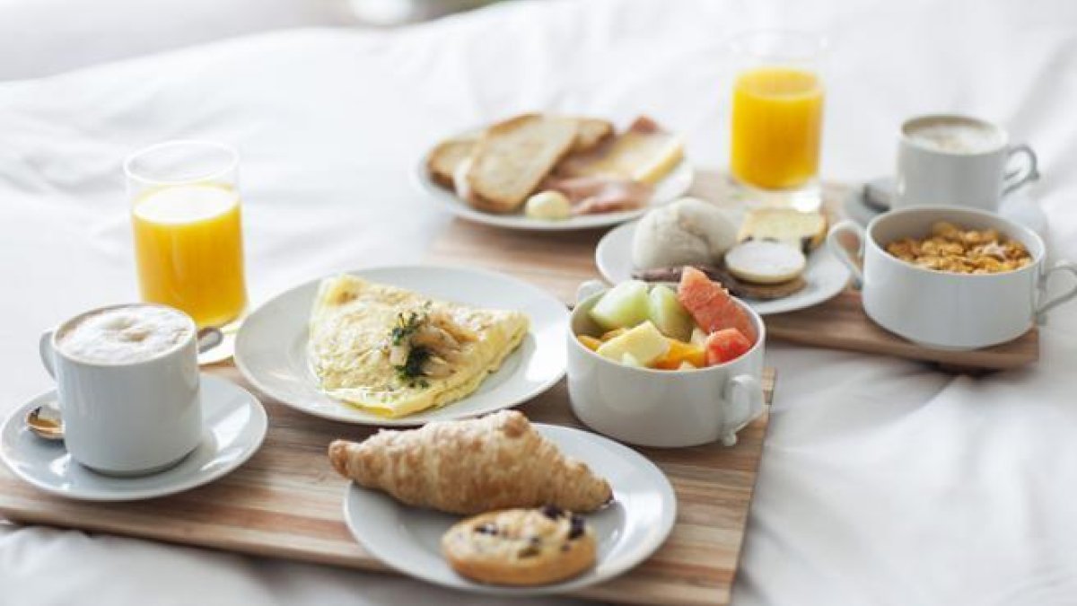 Menjar més en l'esmorçar que en el sopar podria prevenir l'obesitat