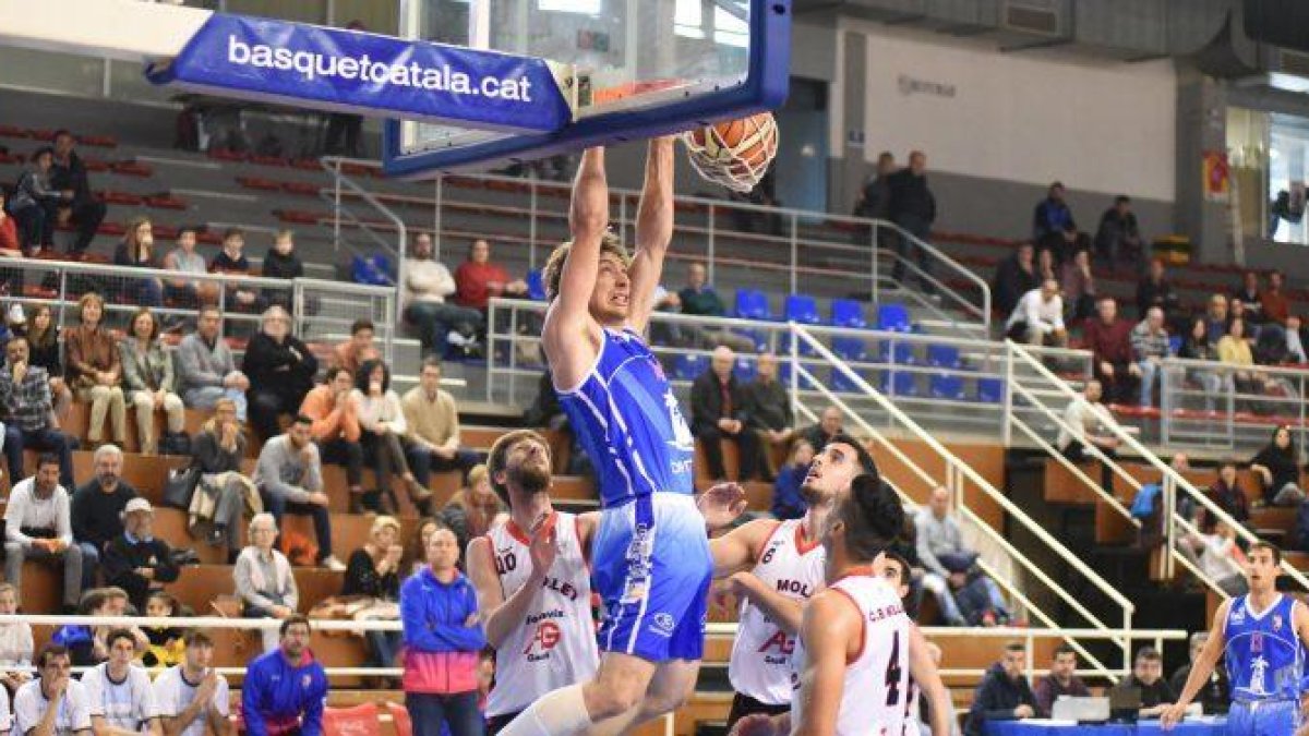 L'Ibersol CBT s'emporta un partit intens contra el CB Mollet