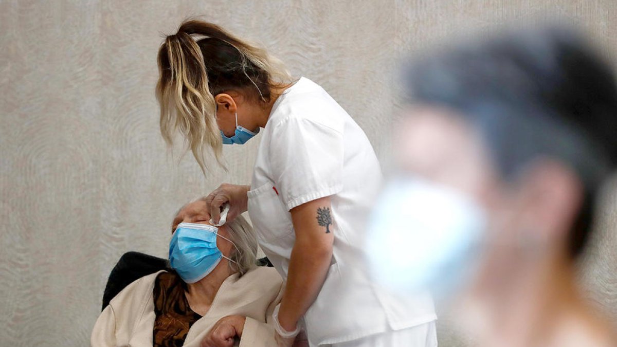 El Sindicato de Técnicos de Enfermería rechaza que la retribución por|para el covid-19 se haga por categorías profesionales