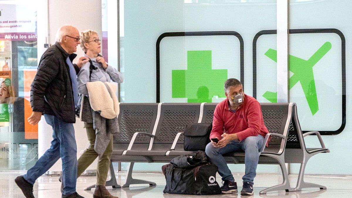 Una cincuentena de vuelos llevarán|traerán a las Baleares a 10.900 turistas desde 5 aeropuertos alemanes