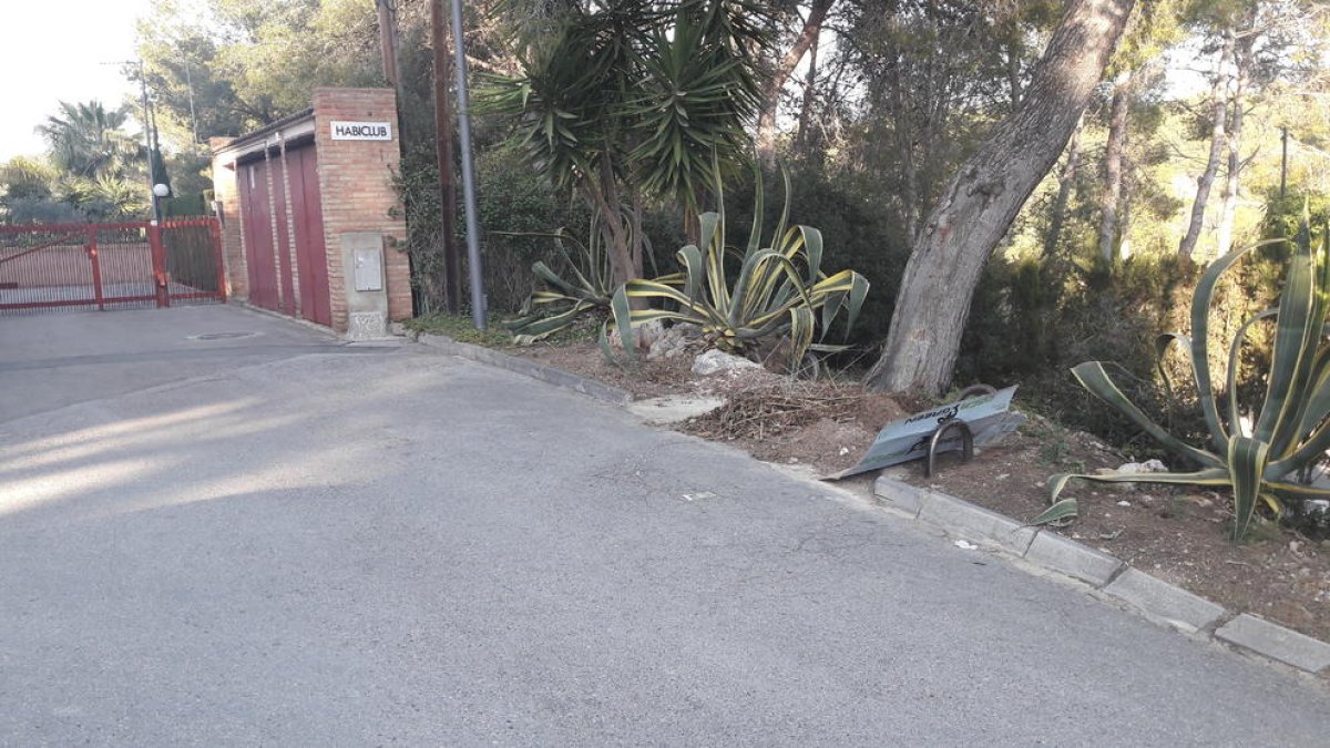 Cala Romana segueix patint els efectes del canvi de canonades