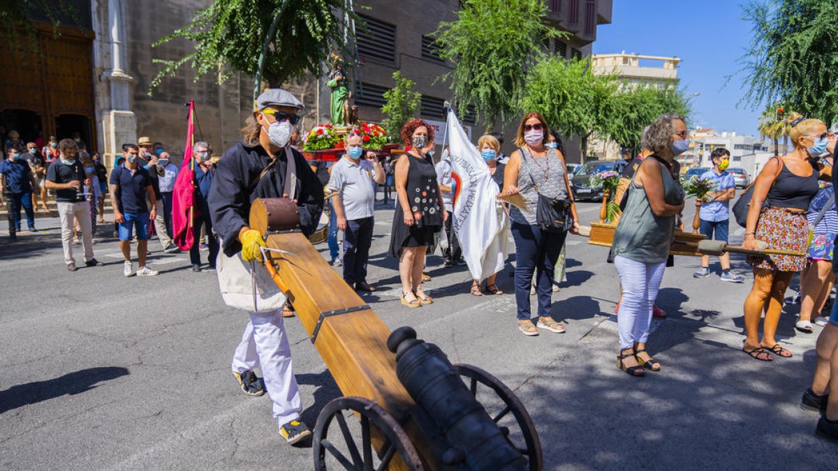 Ferrer: «Hem celebrat Sant Roc però no les seves festes»