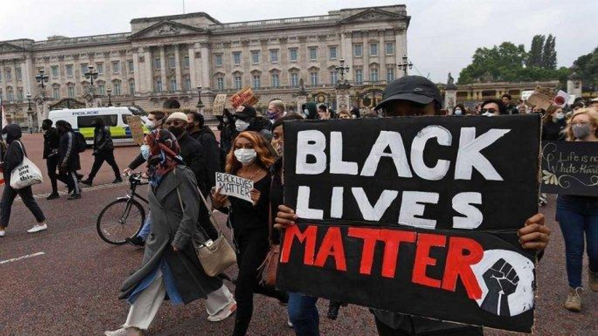 15 ferits per enfrontaments entre la Policia i manifestants a Londres