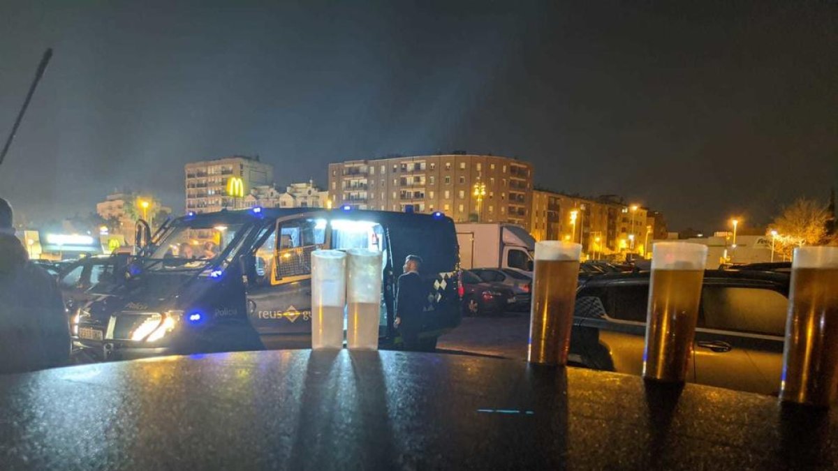 Frustren un 'botellón' que preveia aplegar més d'un centenar de persones en un polígon de Reus