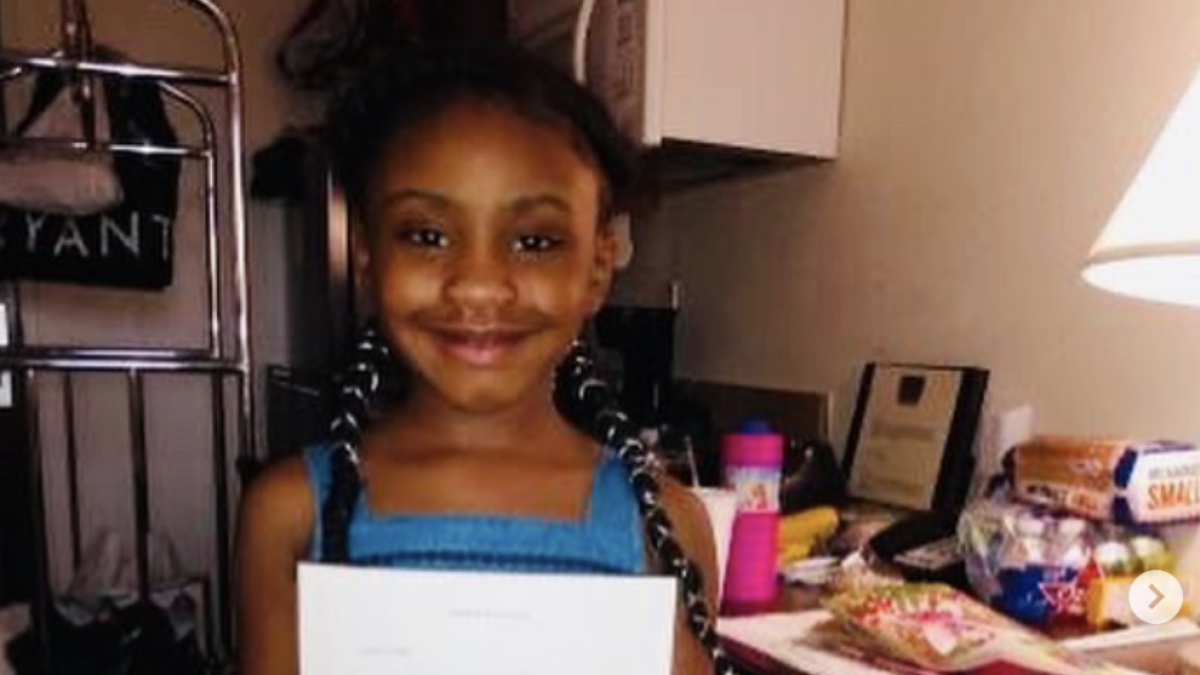 Barbra Streisand converteix a la filla de George Floyd en accionista de Disney