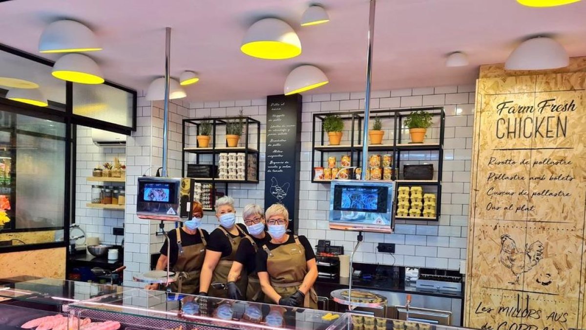 Obren les primeres parades del Mercat Central de Reus que han ampliat metres