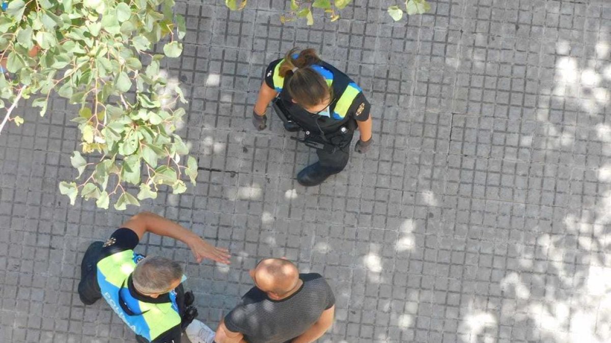 Un detenido en una pelea|riña en torno al Pabellón Olímpico de Reus
