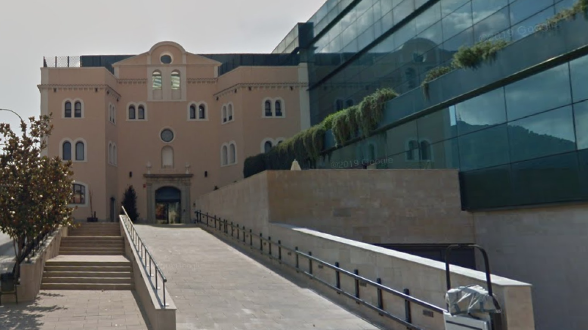 L'Ajuntament de Falset es reuneix amb la Generalitat per abordar la crisi sanitària a la residència Les Vinyes