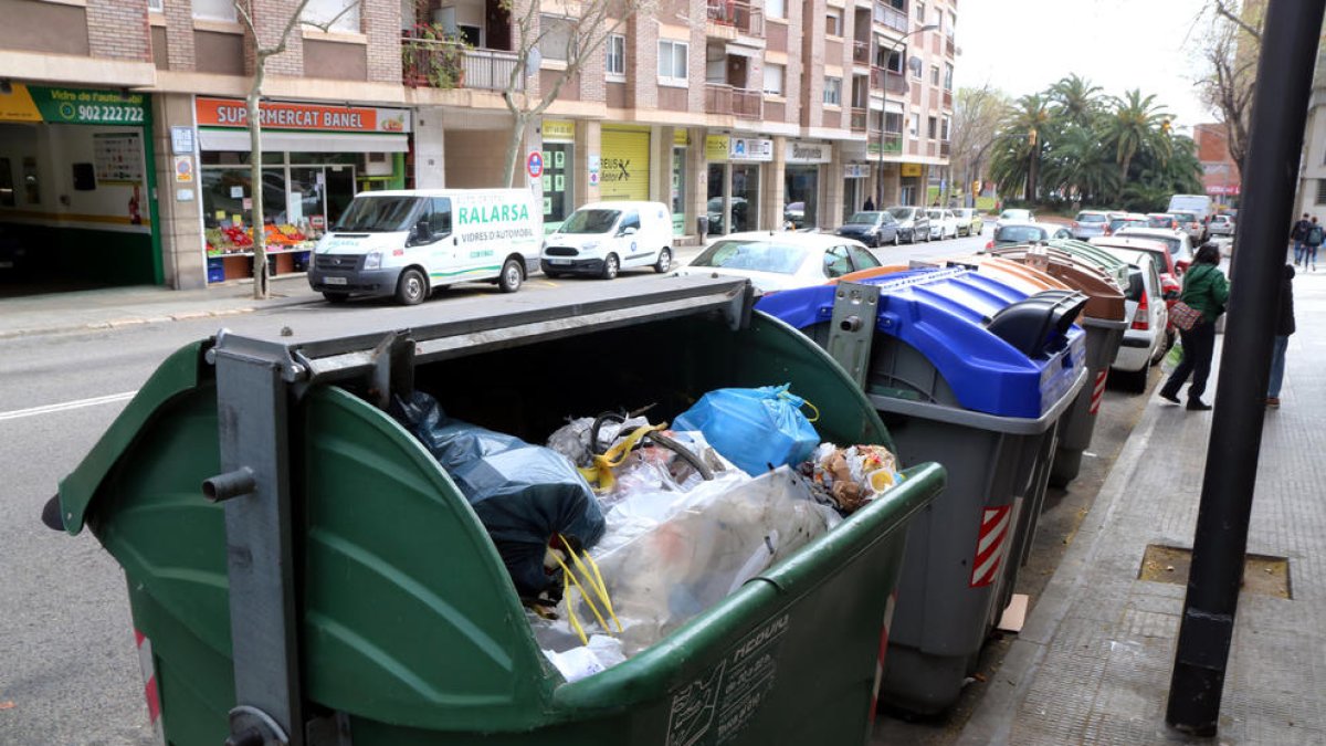 Reus desbloquea la licitación del contrato de limpieza vial|viaria y recogida de residuos por 13,7 MEUR anuales