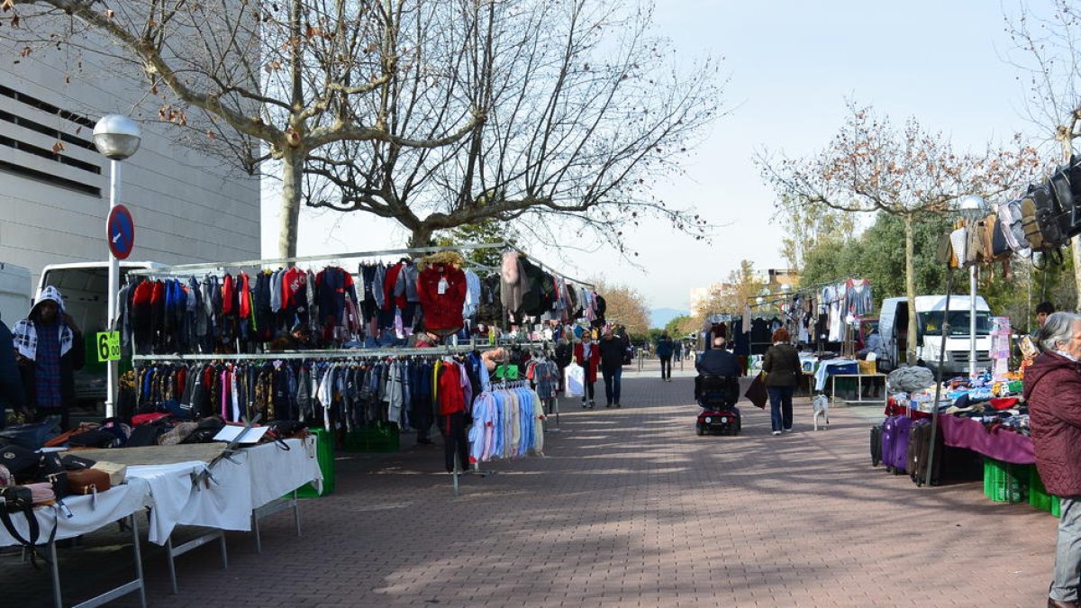 El mercadet ambulante de Salou reabre sus paradas|puestos a partir de este próximo lunes