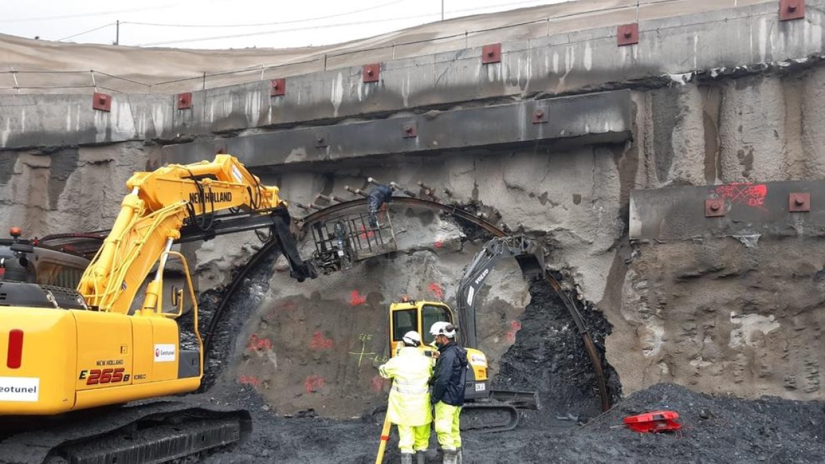Reprenen els treballs aturats al túnel del Coll de Lilla i al port de Tarragona